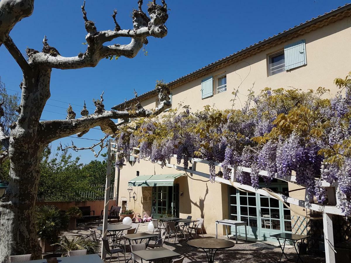 Logis Hotel Restaurant La Ferme Avignon Exterior photo